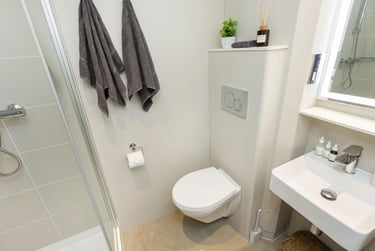 1 bed studio, Leylands Road, City Centre, Leeds, LS27EP - Image 3